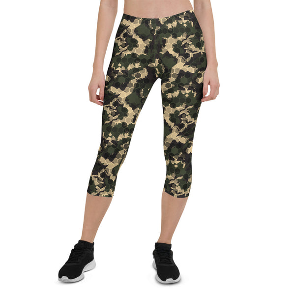 Womens Army Camo Capri Leggings with Honeycombs - MAEZTOZO